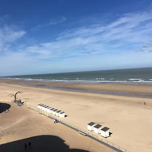 Geniet Van De Zee Met Dit Top-appartement Fuji Apartment Ostende